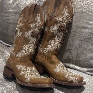Square toe Brown Embroidered Western Boots size 7.5